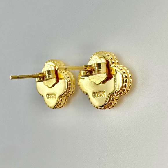 18K Gold Plated Over 925 Sterling Silver Mother of Pearl Clover Stud Earrings - Picture 5 of 6